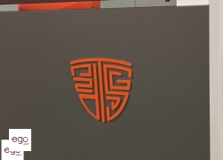 znak-z-plexi-pomaranczowej