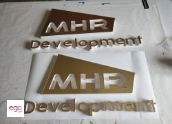 litery3D-z-licem-z-plexi-złotej-MHR-zabezpieczone-folią