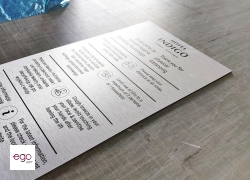 tablica-alubond-szcczotkowany-z-nadrukiem-UV