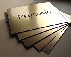 tabliczki grawerowane na laminacie