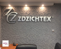 logo przestrzene z licem z dibondu srebrnego