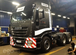 oklejanie-samochodow-ciagnik-iveci-tir