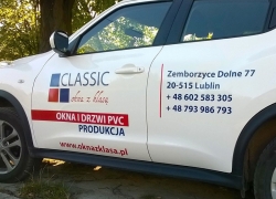 oklejanie-samochodow-juke-nissan-folia-ploterowa