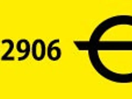 Laminat Interior LZ2906 — żółta powierzchnia z czarnym grawerem