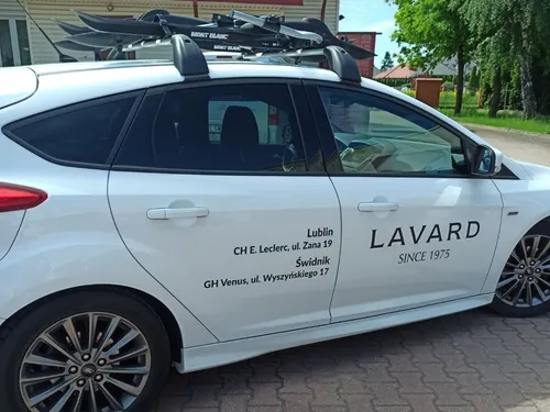 Oznakowanie samochodu firmowego Lavard