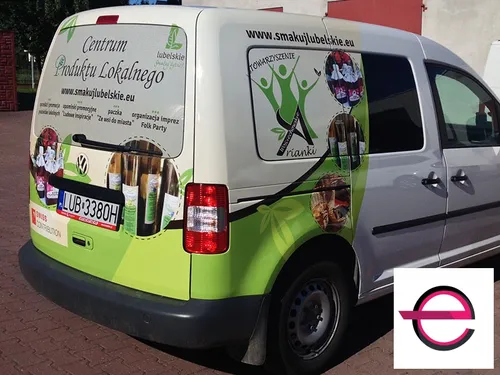 Reklama Centrum Produktu Lokalnego na Volkswagenie Caddy