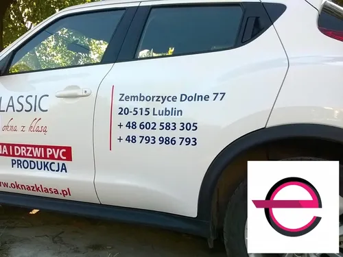 Oznakowanie samochodu firmy okiennej Classic