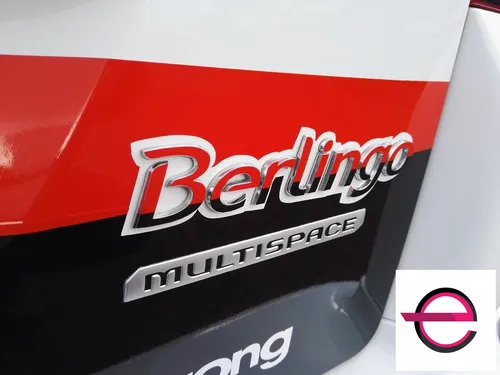 Detal oklejenia TechMar przy emblemacie Berlingo
