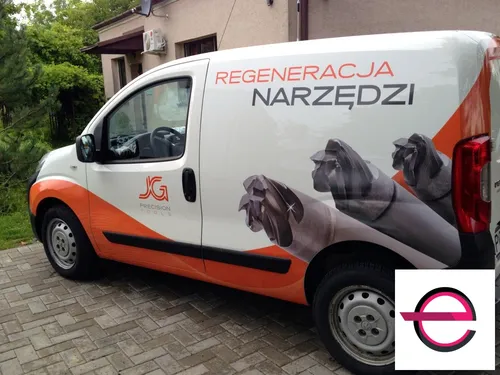 Reklama regeneracji narzędzi JG Serwis na aucie