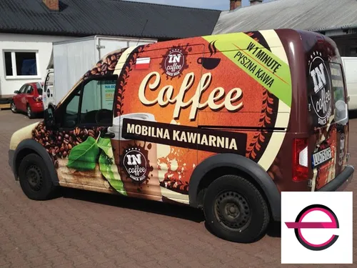Kolorowe oklejenie mobilnej kawiarni Caffee