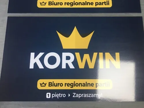Tabliczka biura regionalnego z numerem piętra