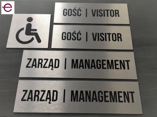 Dwujęzyczne tabliczki Gość i Zarząd na szczotkowanym tle
