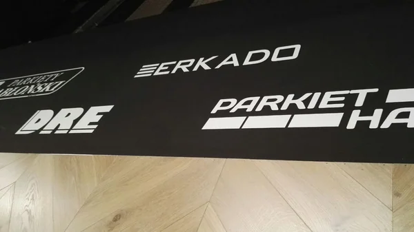 Naklejki ścienne