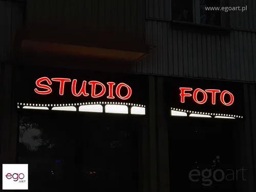 Kasetony Studio Foto po zmroku