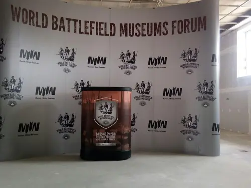 Ścianka i lada konferencji World Battlefield Museums Forum