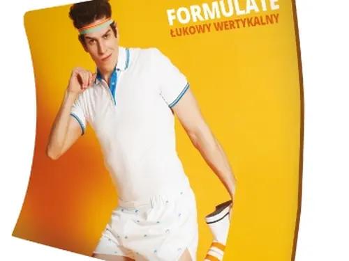 Pionowa ścianka łukowa Formulate z żółtą grafiką