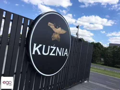 Duże okrągłe logo z podświetleniem LED